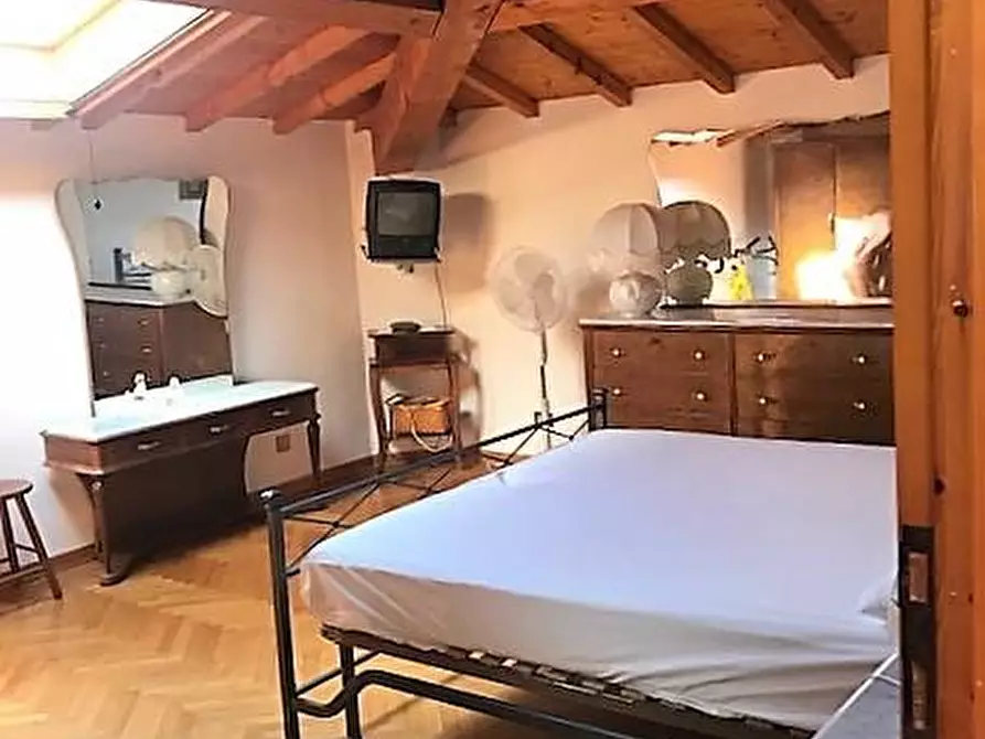 Immagine 12 di Mansarda in vendita  a Pisa