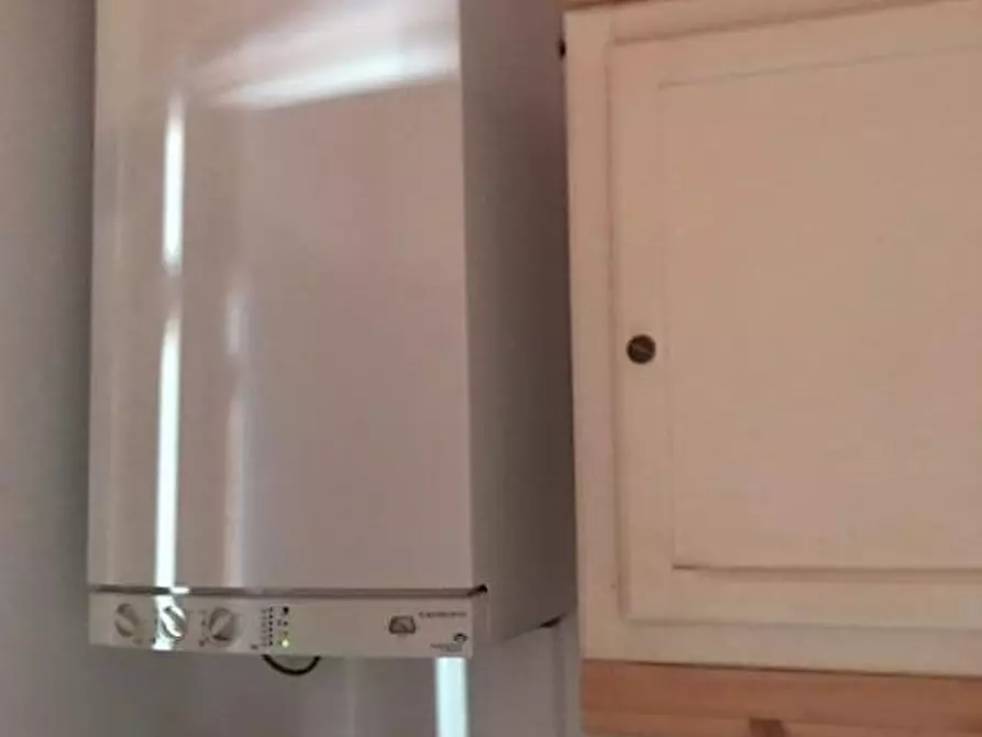 Immagine 11 di Mansarda in vendita  a Pisa