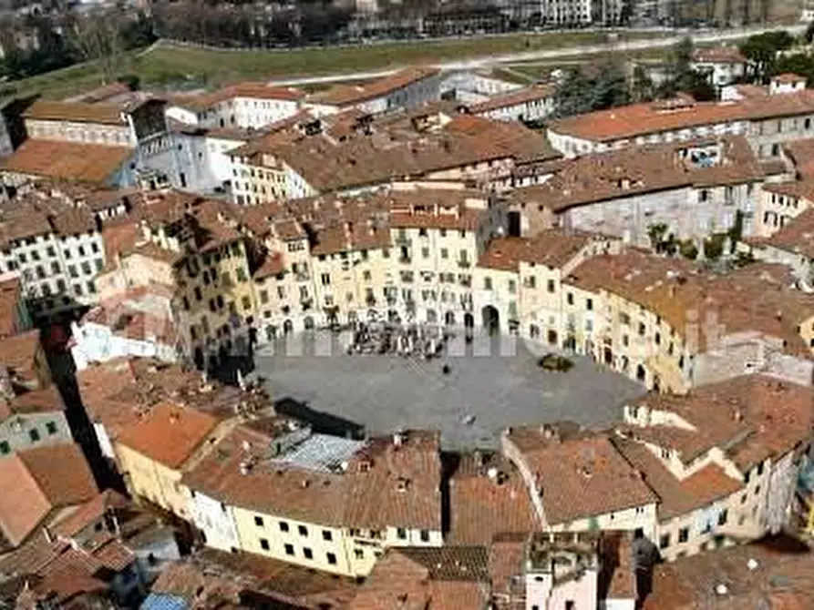 Immagine 33 di Bar / Ristorante in vendita  a Lucca