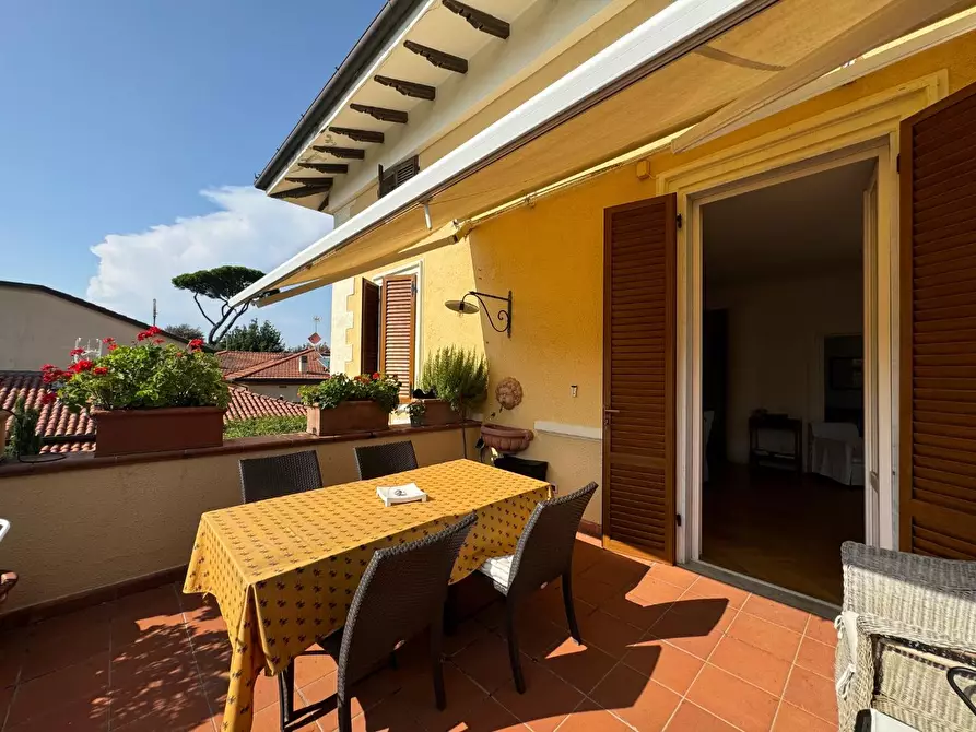 Immagine 5 di Appartamento in vendita  a Forte Dei Marmi
