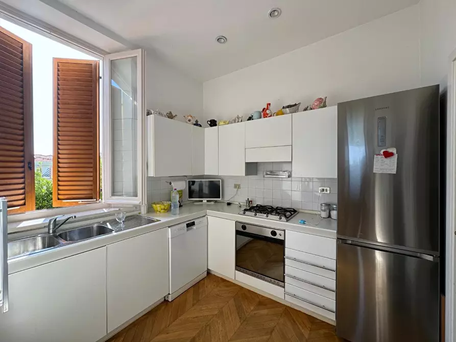 Immagine 9 di Appartamento in vendita  a Forte Dei Marmi