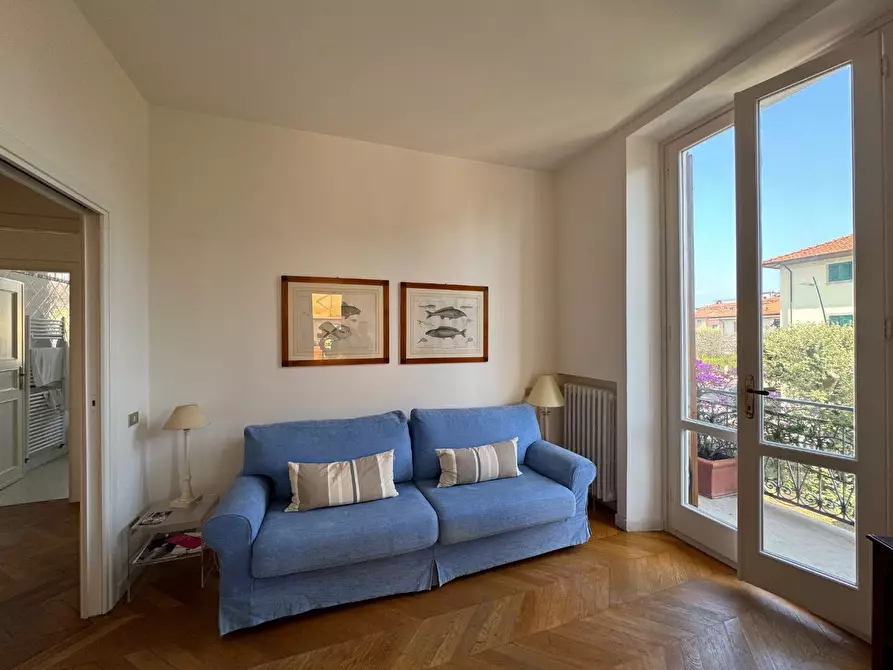 Immagine 8 di Appartamento in vendita  a Forte Dei Marmi