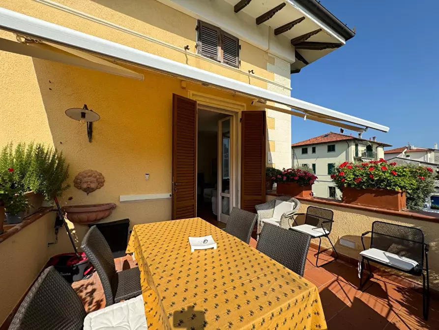 Immagine 6 di Appartamento in vendita  a Forte Dei Marmi