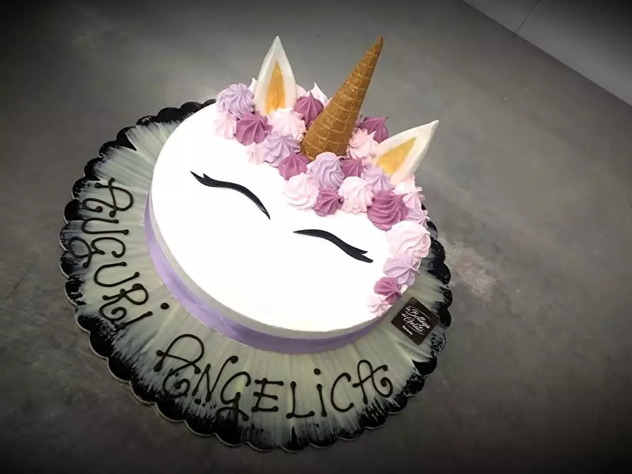 Immagine 2 di Attività commerciale in vendita  a Massarosa