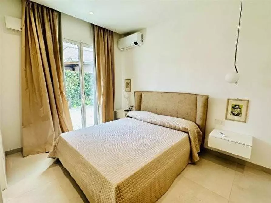 Immagine 30 di Villa in vendita  a Pietrasanta