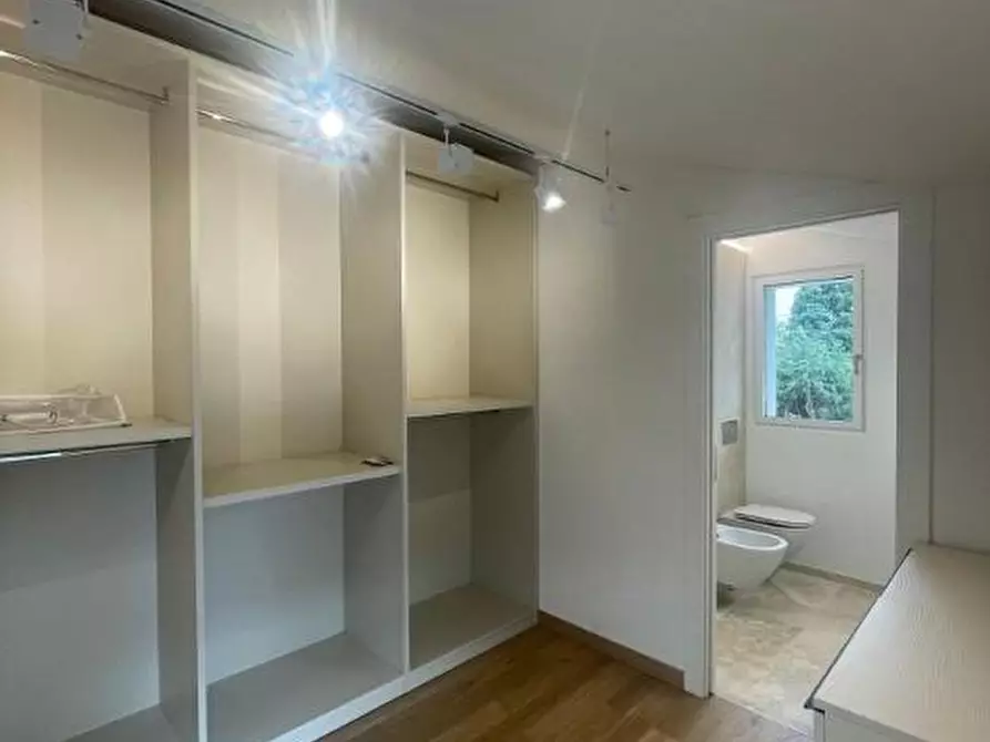 Immagine 58 di Villa in vendita  a Pietrasanta