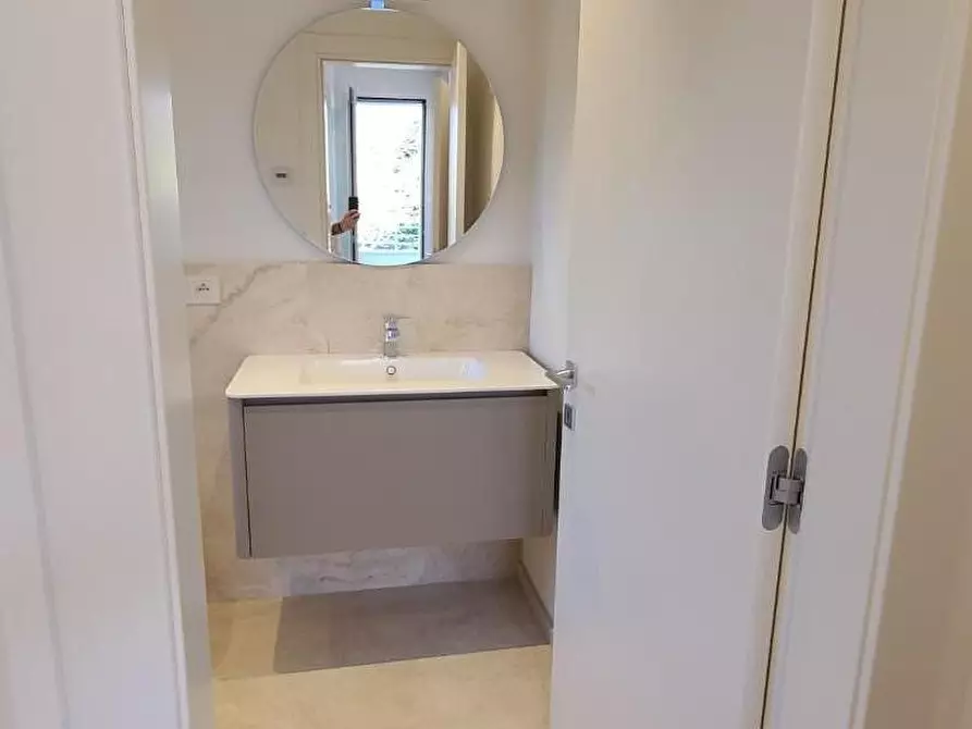 Immagine 47 di Villa in vendita  a Pietrasanta