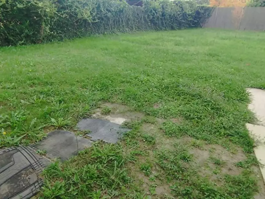 Immagine 5 di Casa semindipendente in vendita  a Massa