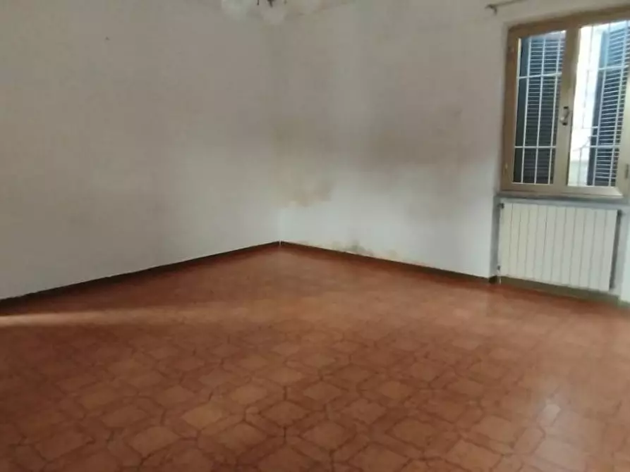 Immagine 14 di Casa semindipendente in vendita  a Massa