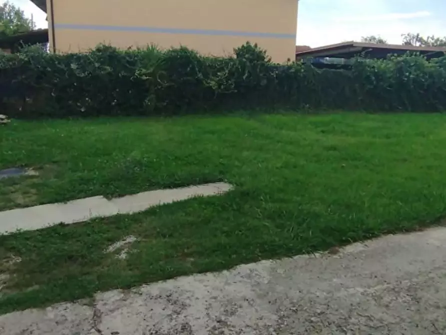 Immagine 27 di Casa semindipendente in vendita  a Massa