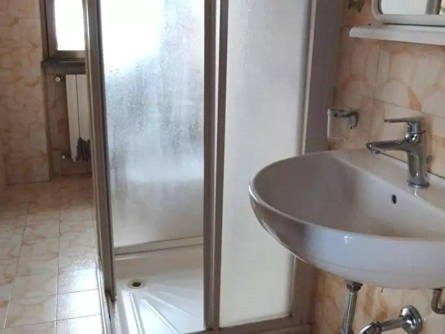 Immagine 21 di Casa semindipendente in vendita  a Massa