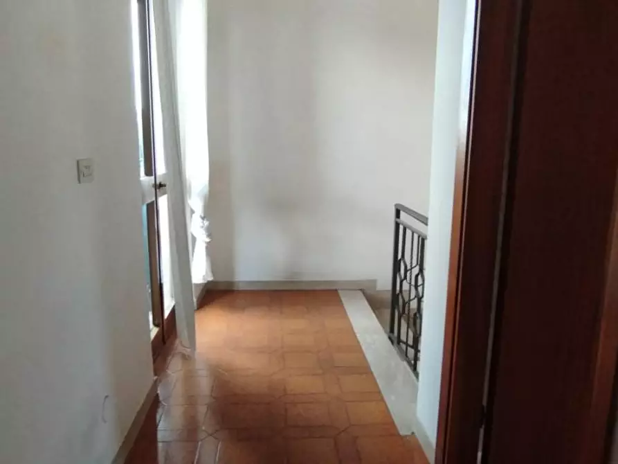 Immagine 17 di Casa semindipendente in vendita  a Massa