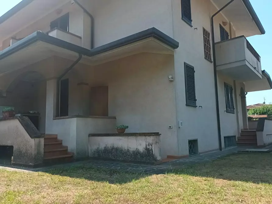Immagine 51 di Casa bifamiliare in vendita  a Camaiore