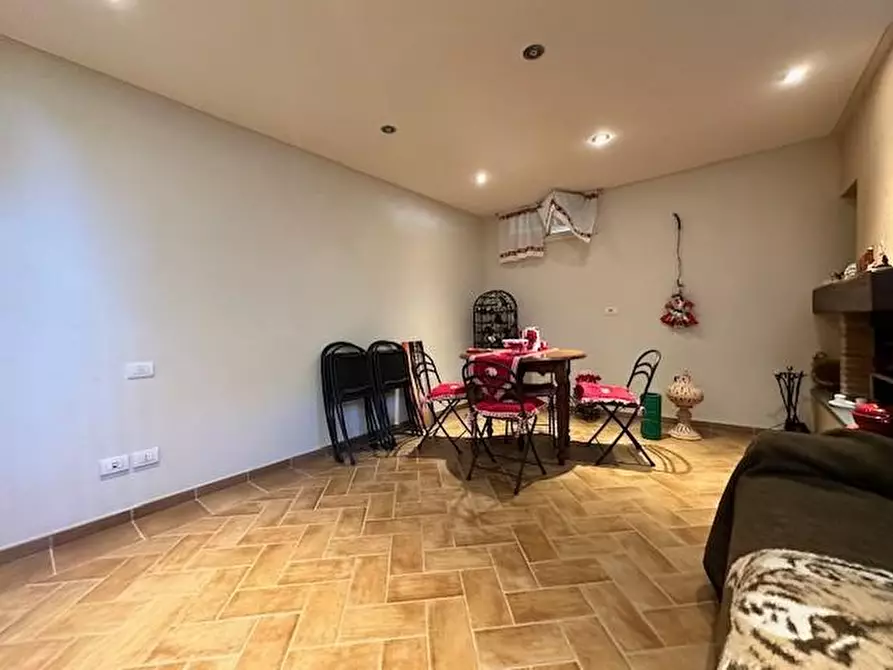 Immagine 49 di Casa trifamiliare in vendita  a Camaiore