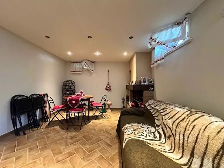 Immagine 26 di Casa trifamiliare in vendita  a Camaiore