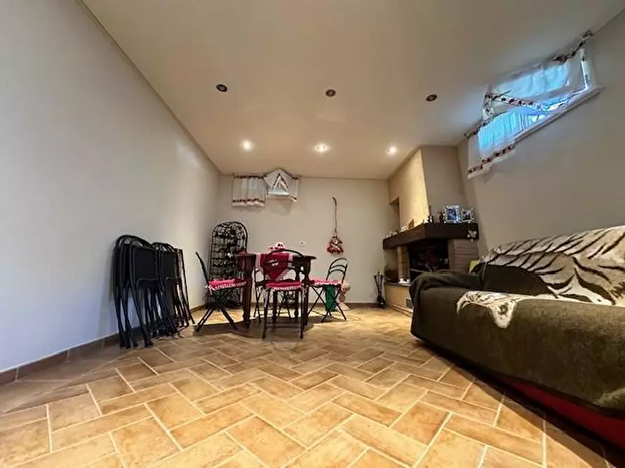 Immagine 50 di Casa trifamiliare in vendita  a Camaiore