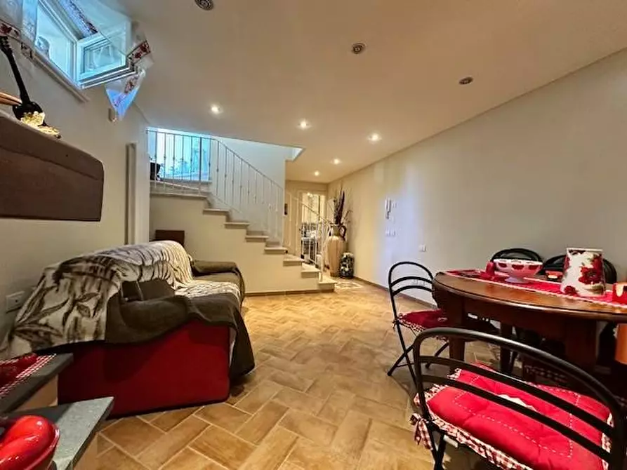 Immagine 48 di Casa trifamiliare in vendita  a Camaiore