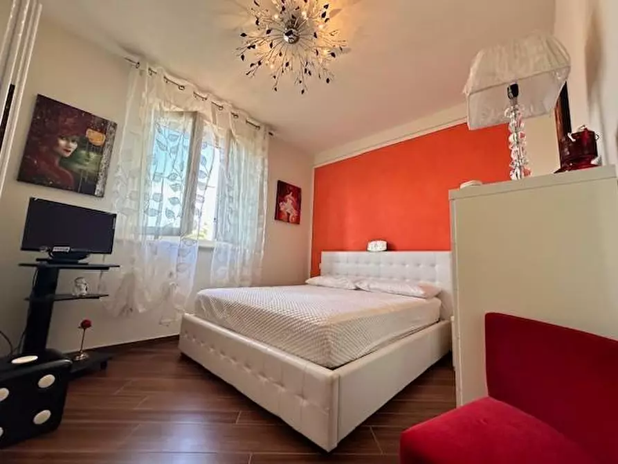 Immagine 36 di Casa trifamiliare in vendita  a Camaiore