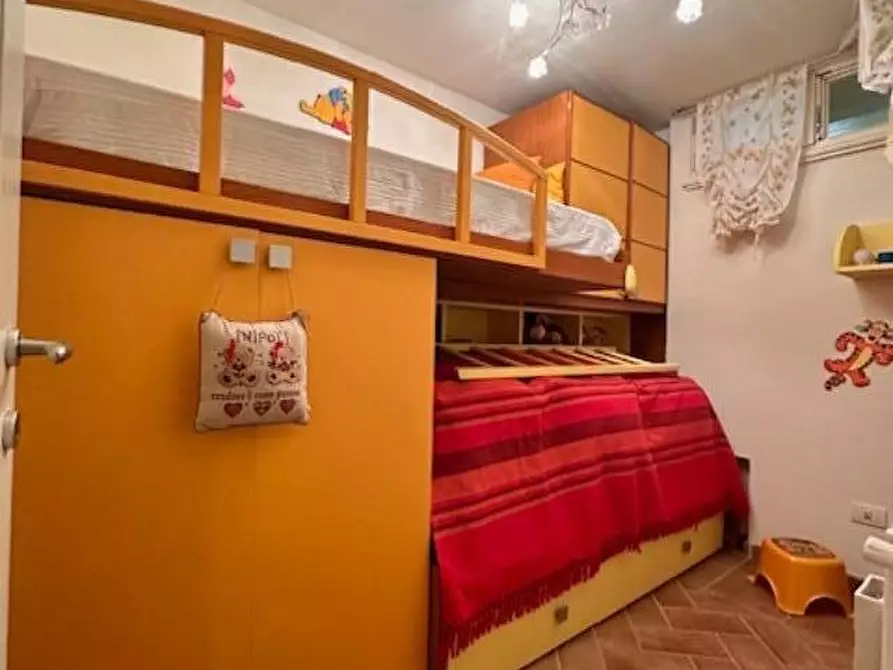 Immagine 51 di Casa trifamiliare in vendita  a Camaiore