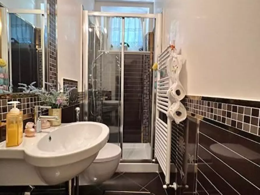 Immagine 32 di Casa trifamiliare in vendita  a Camaiore