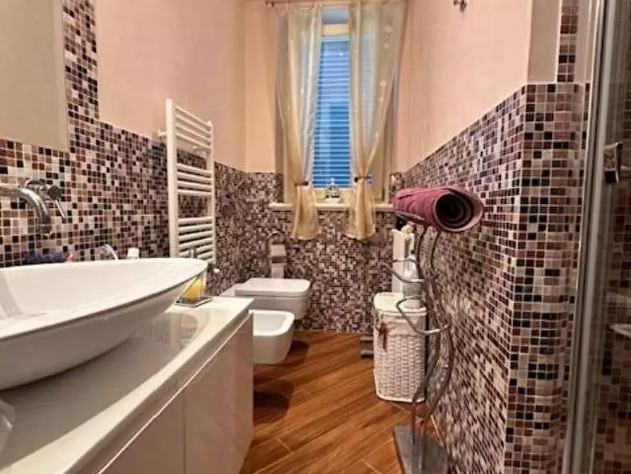 Immagine 35 di Casa trifamiliare in vendita  a Camaiore