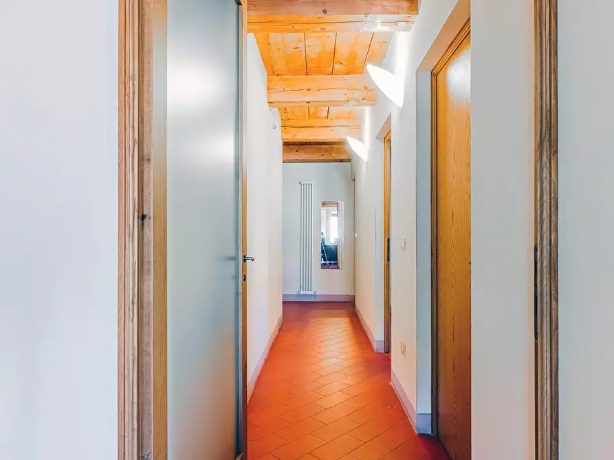 Immagine 11 di Appartamento in vendita  a Calci