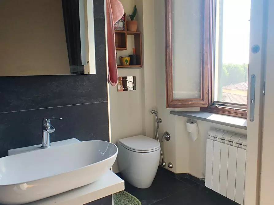Immagine 7 di Appartamento in vendita  a Lucca