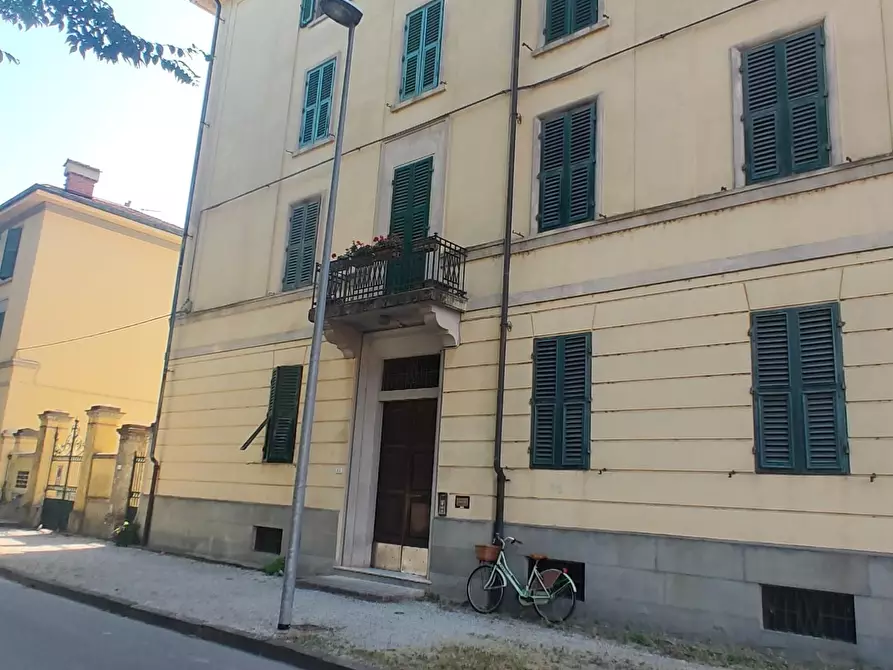 Immagine 21 di Appartamento in vendita  a Lucca