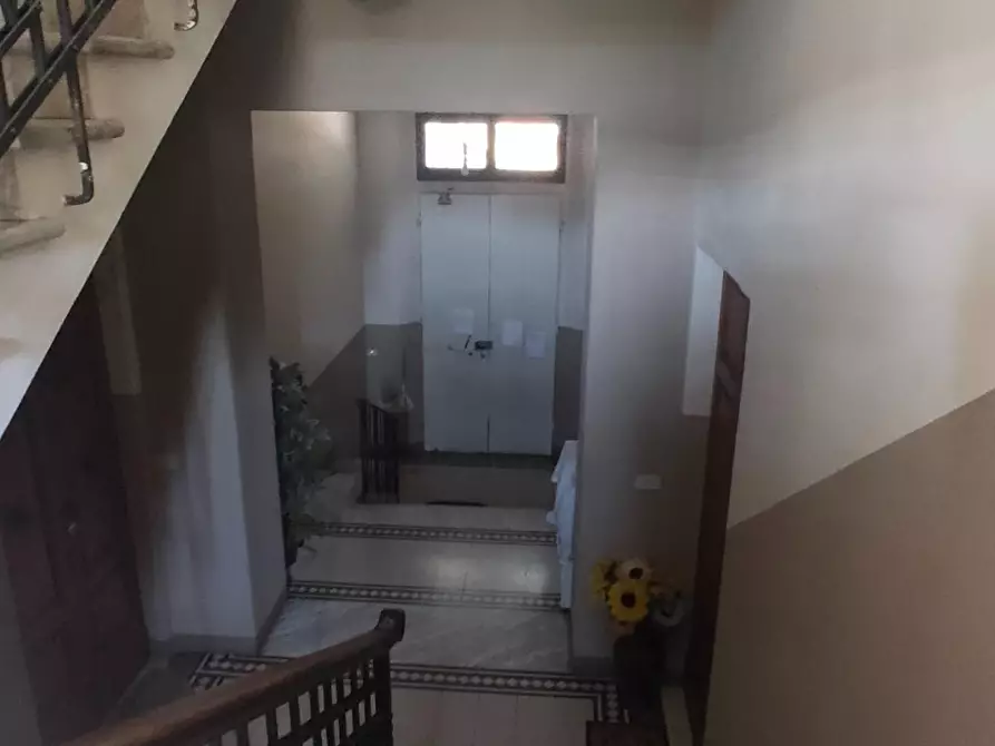 Immagine 18 di Appartamento in vendita  a Lucca