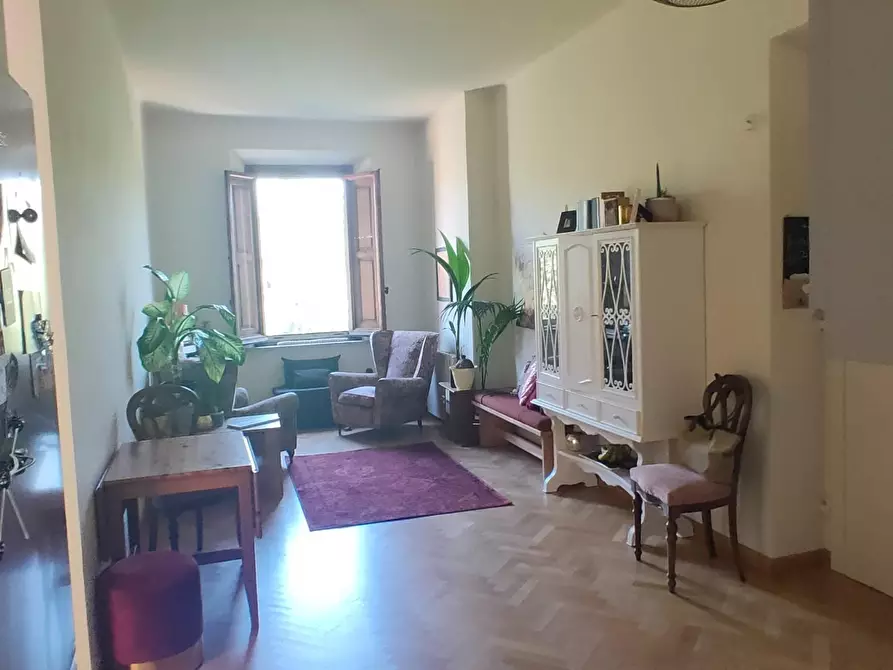 Immagine 3 di Appartamento in vendita  a Lucca