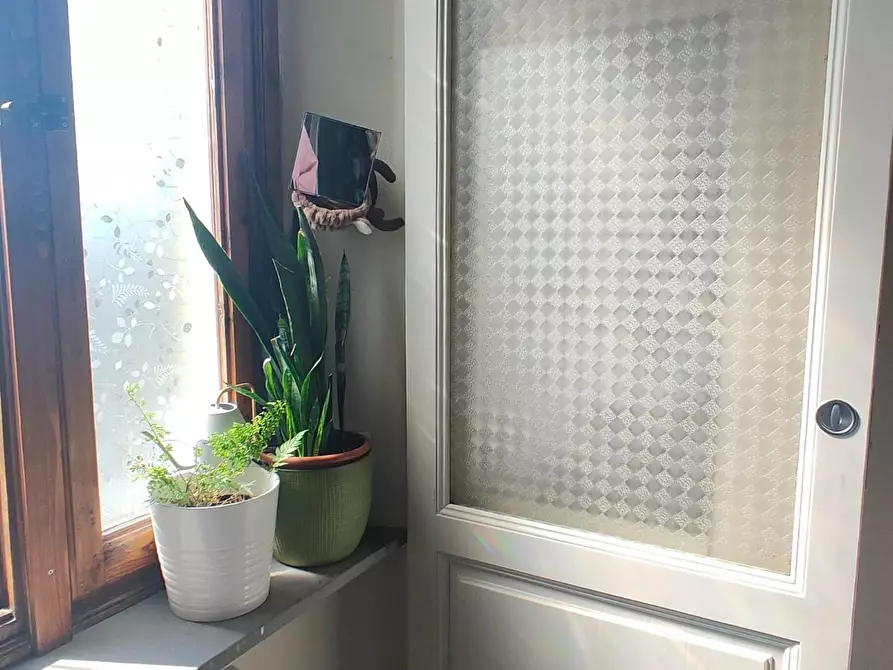 Immagine 9 di Appartamento in vendita  a Lucca