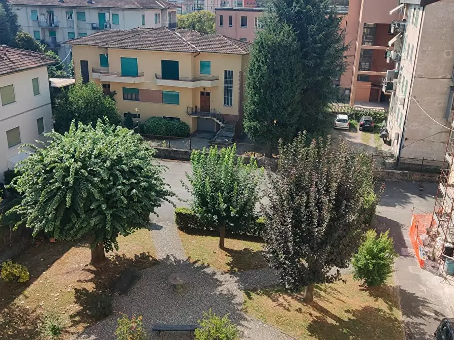 Immagine 15 di Appartamento in vendita  a Lucca