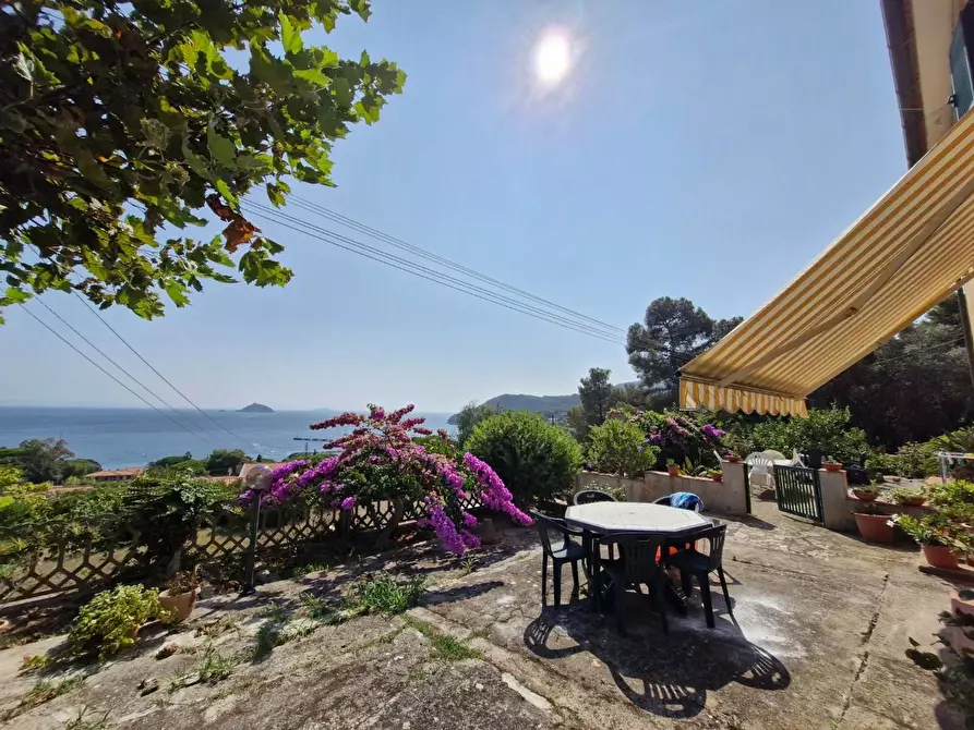 Immagine 2 di Casa bifamiliare in vendita  a Rio Marina