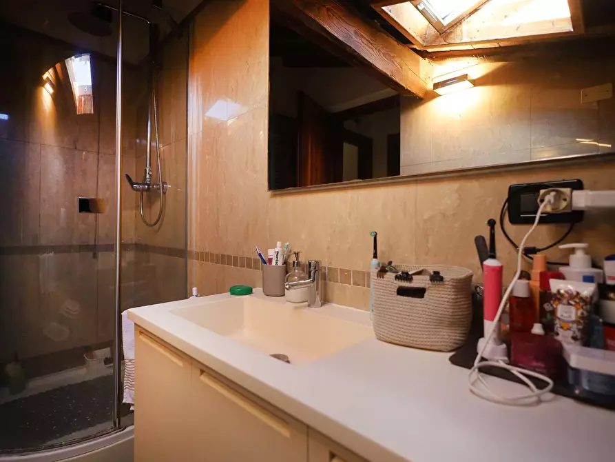 Immagine 14 di Appartamento in vendita  a San Giuliano Terme