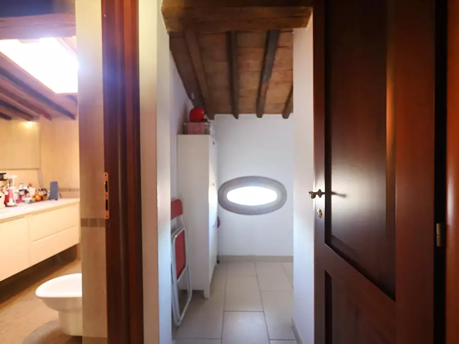 Immagine 12 di Appartamento in vendita  a San Giuliano Terme