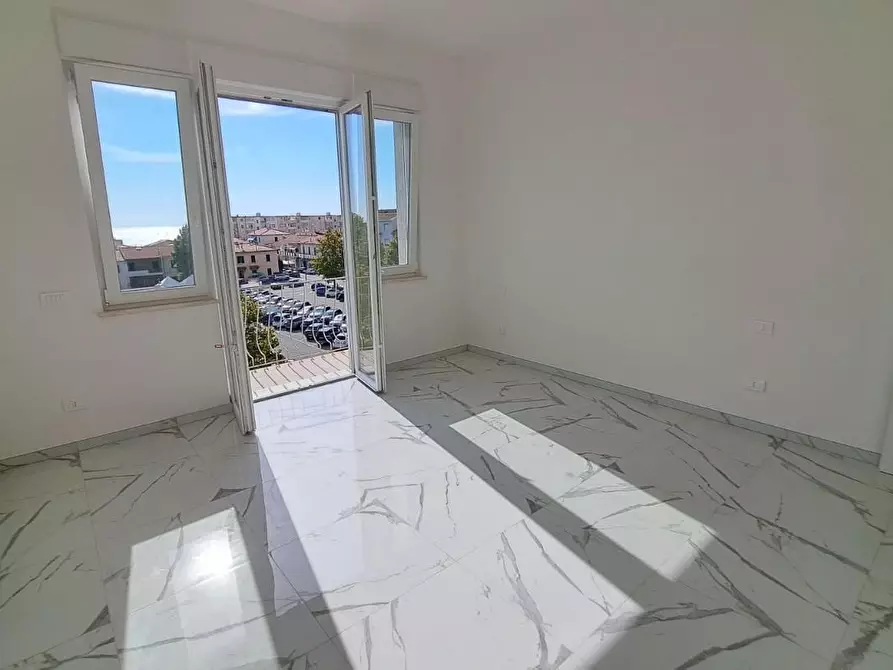 Immagine 5 di Appartamento in vendita  a Rosignano Marittimo