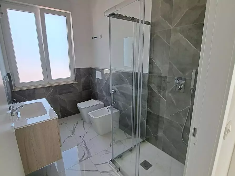 Immagine 11 di Appartamento in vendita  a Rosignano Marittimo