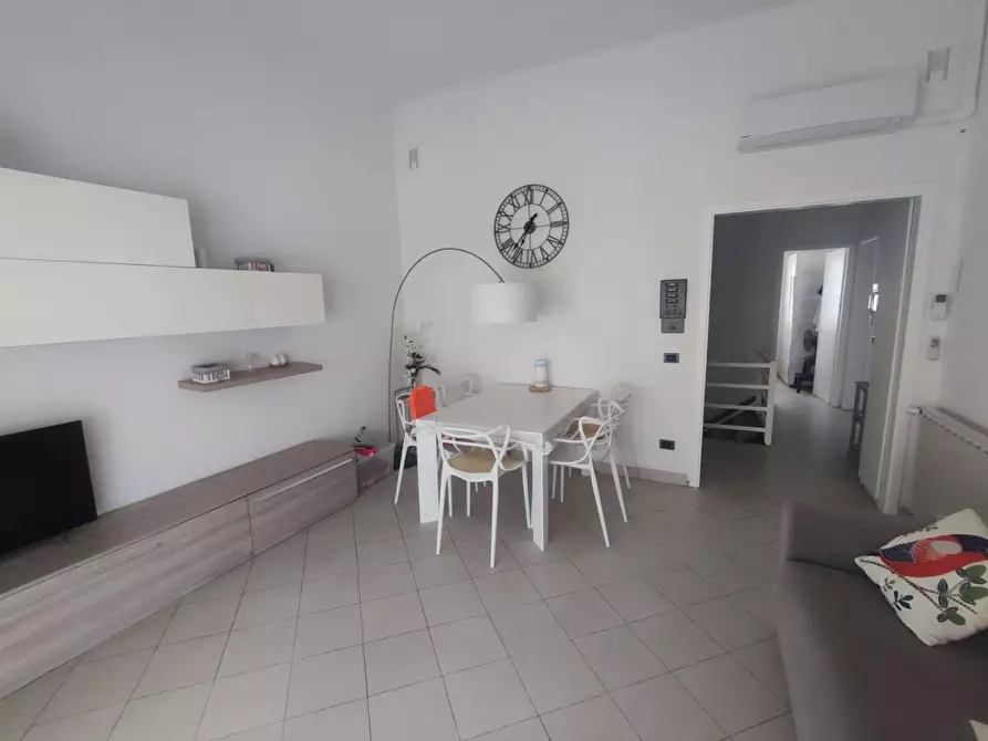 Immagine 25 di Appartamento in affitto  a Viareggio