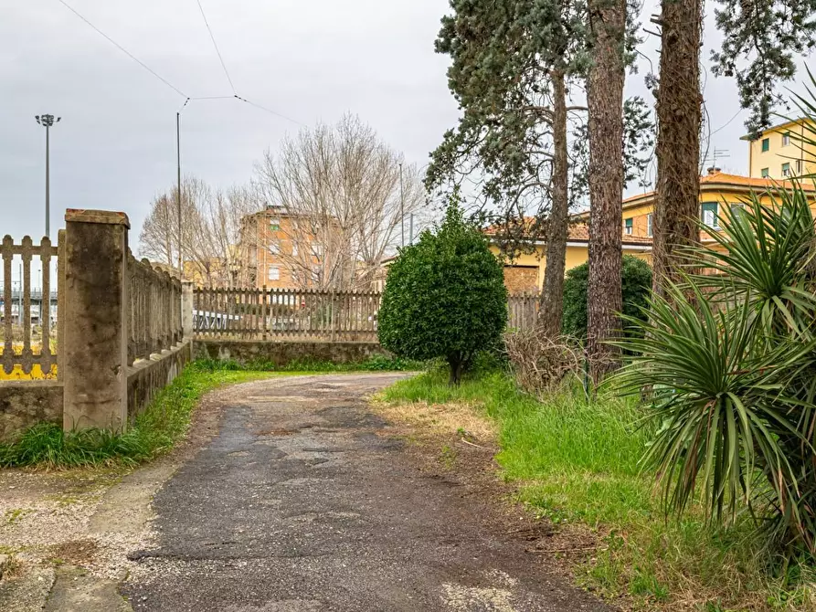 Immagine 26 di Appartamento in vendita  a Pisa