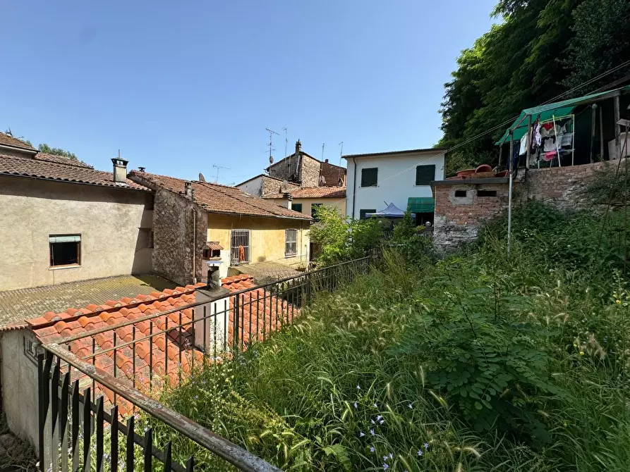 Immagine 10 di Terratetto in vendita  a Lucca