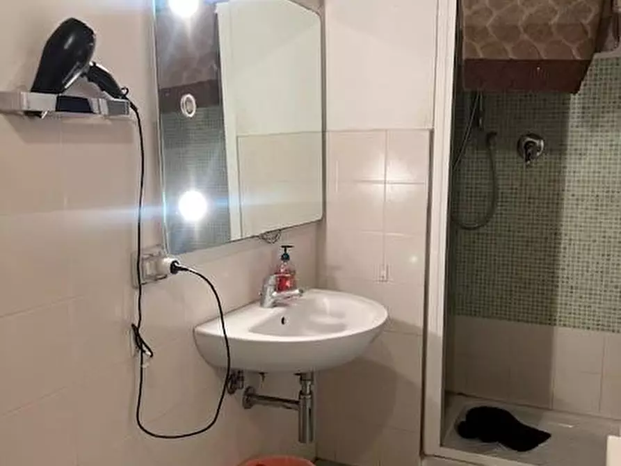 Immagine 8 di Appartamento in affitto  a Siena