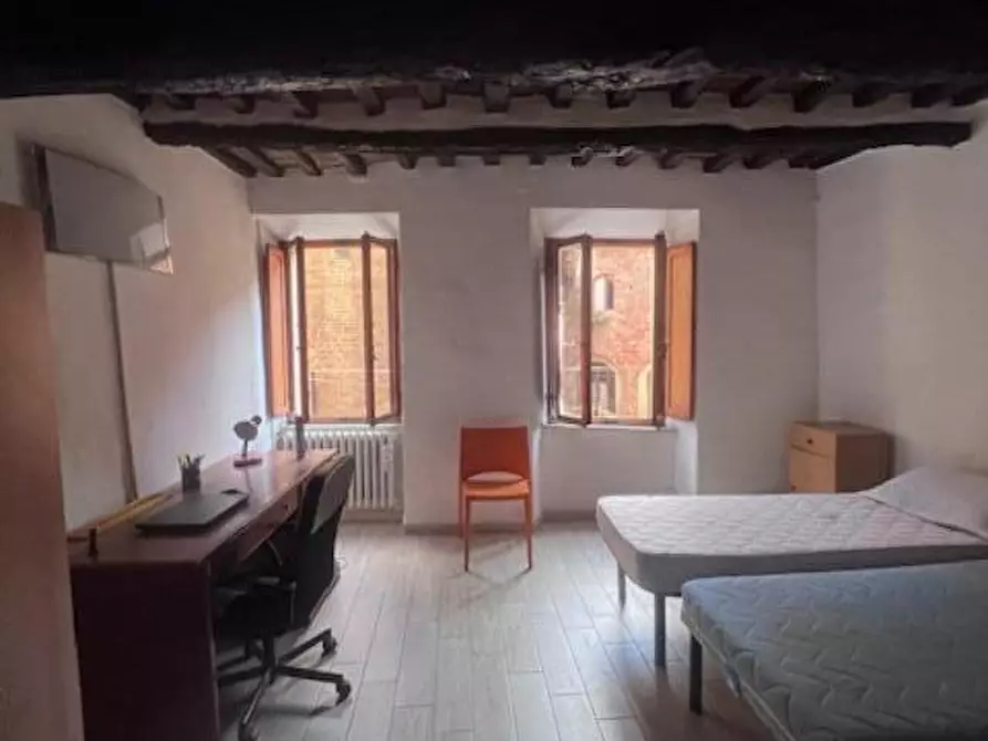 Immagine 3 di Appartamento in affitto  a Siena