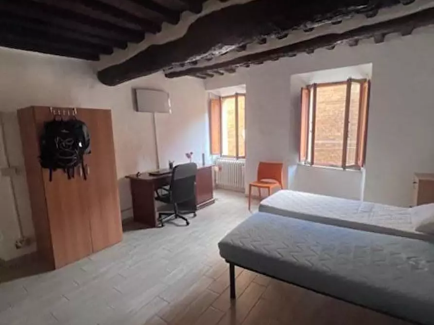 Immagine 4 di Appartamento in affitto  a Siena