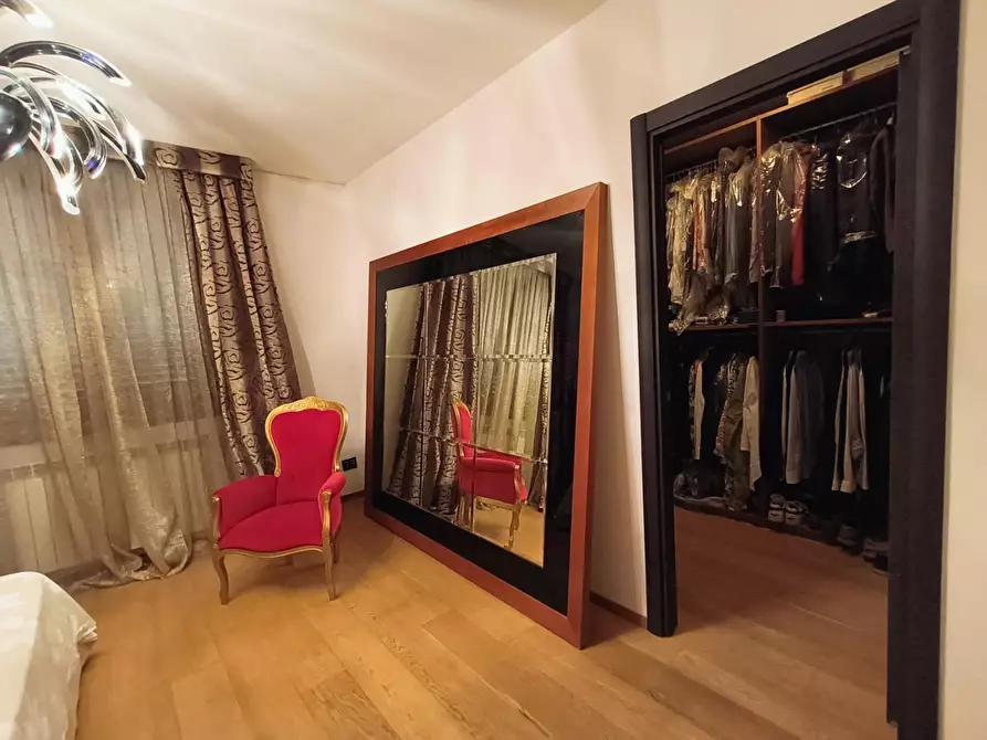 Immagine 10 di Villa in vendita  a Castelfiorentino