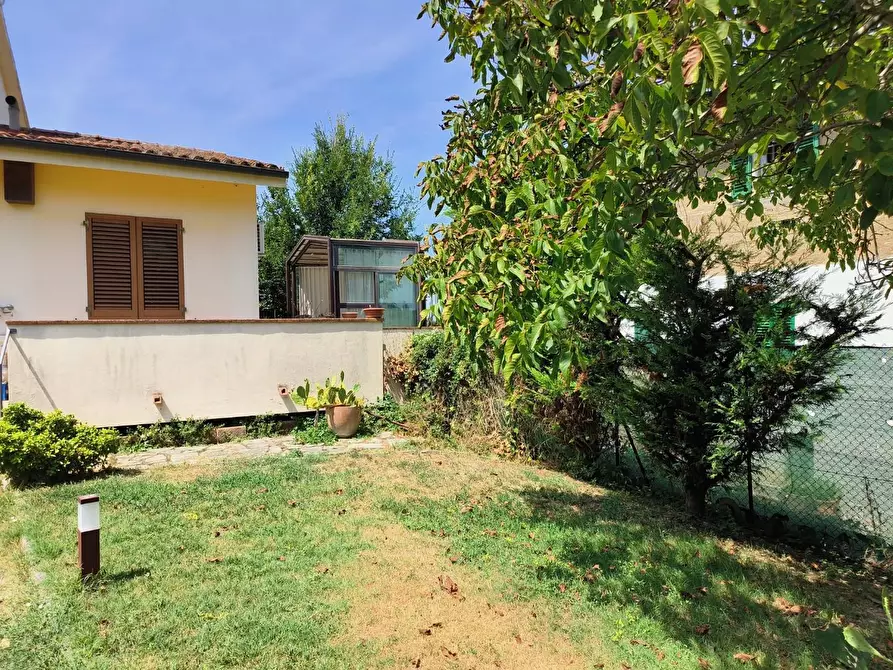 Immagine 25 di Villa in vendita  a Castelfiorentino