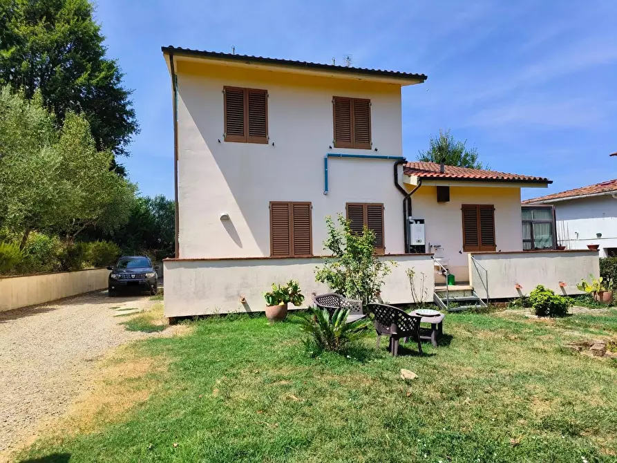 Immagine 24 di Villa in vendita  a Castelfiorentino