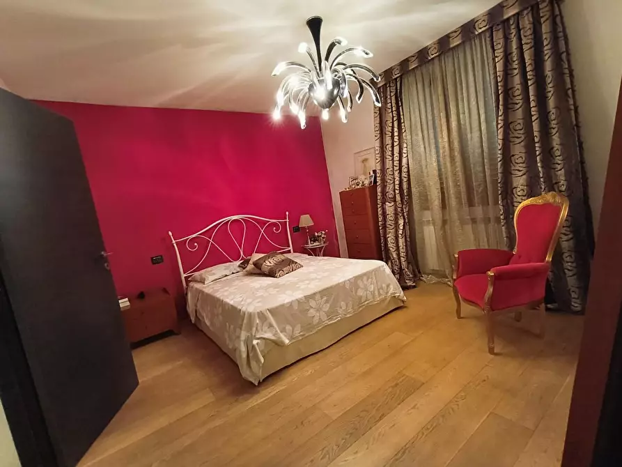 Immagine 11 di Villa in vendita  a Castelfiorentino