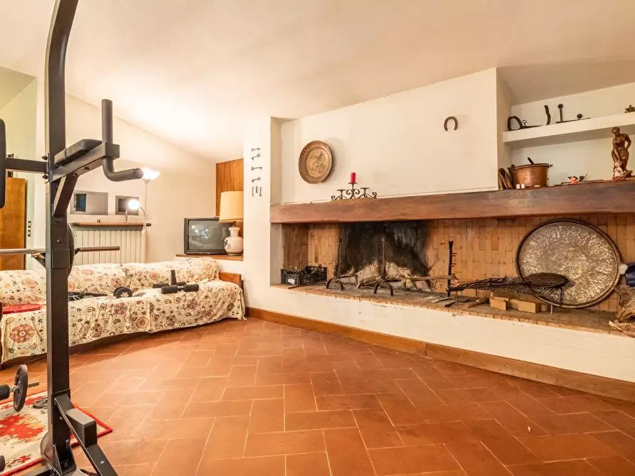 Immagine 36 di Villa in vendita  a Vicopisano