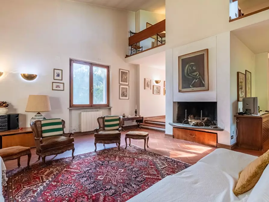 Immagine 12 di Villa in vendita  a Vicopisano