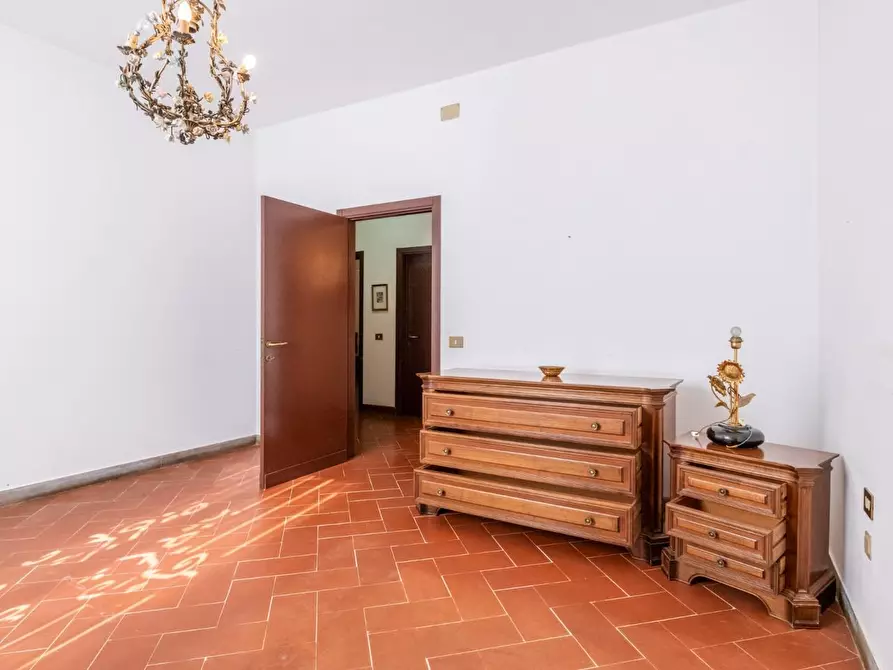 Immagine 23 di Villa in vendita  a Vicopisano